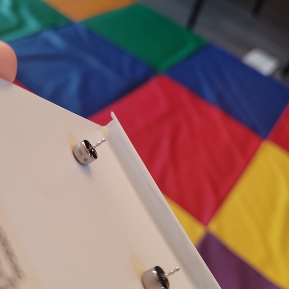 Rare NWT MK Turquoise Triangle Studs - Picture 3 of 3